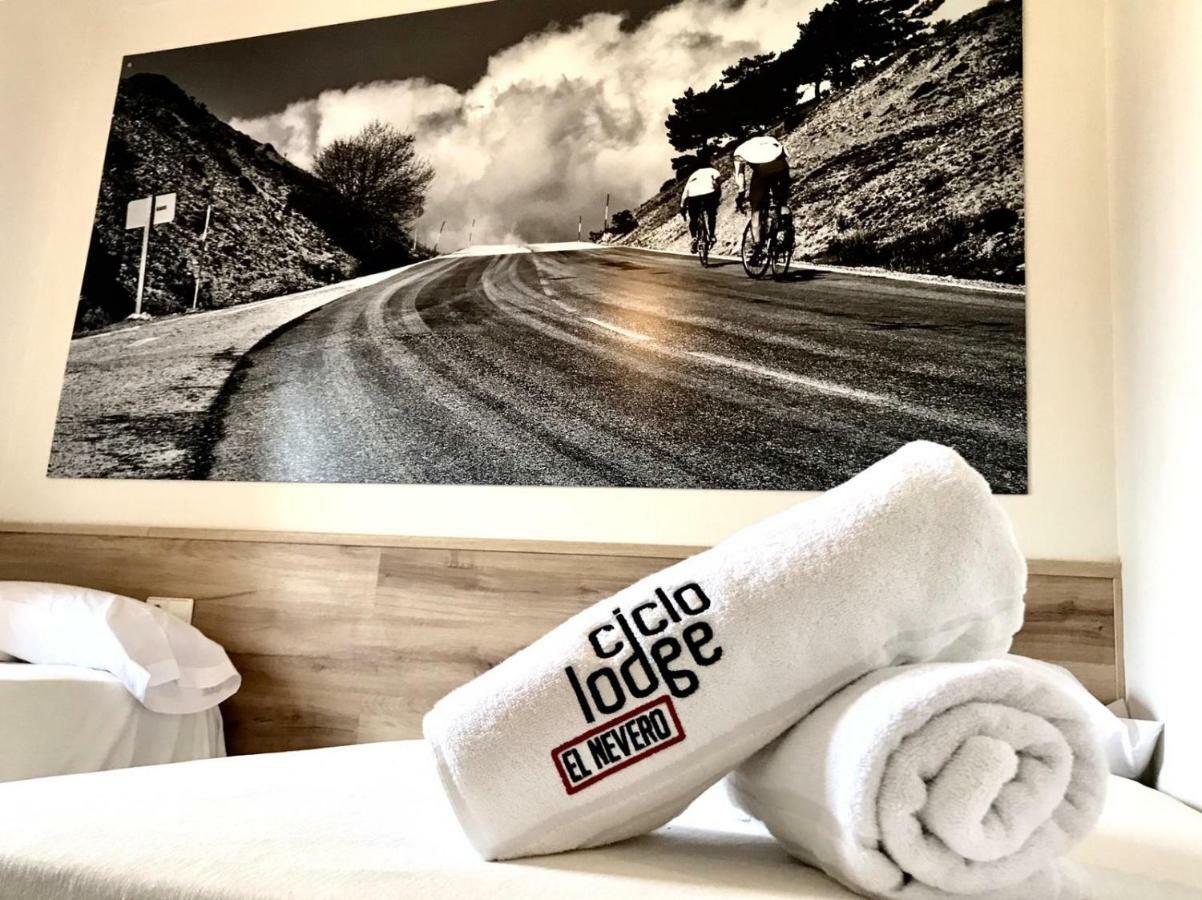 Ciclolodge Lozoya Ngoại thất bức ảnh