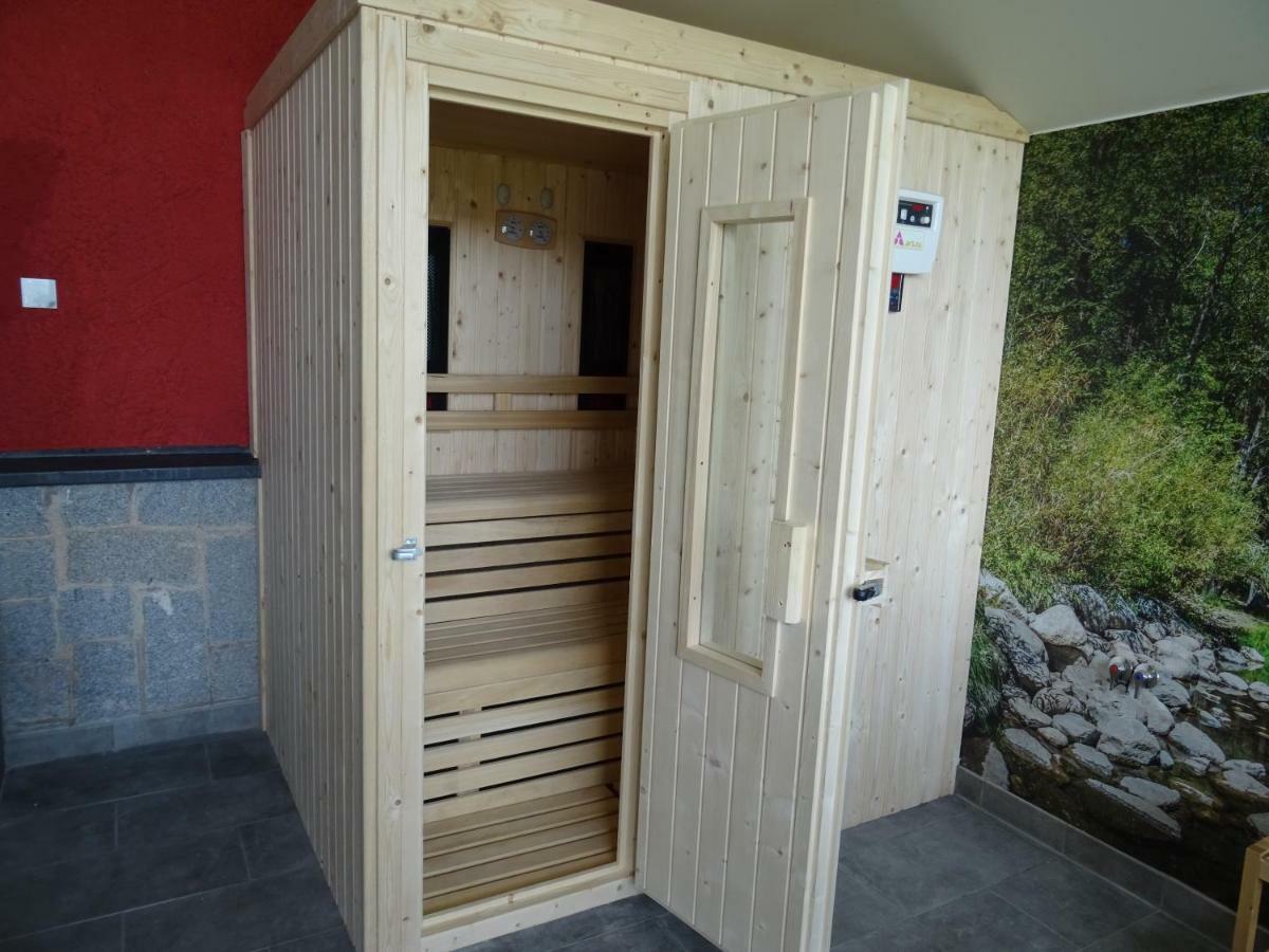 Ciclolodge Lozoya Ngoại thất bức ảnh